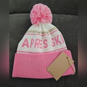 NWT Little Buck Backwoods Pom Toque